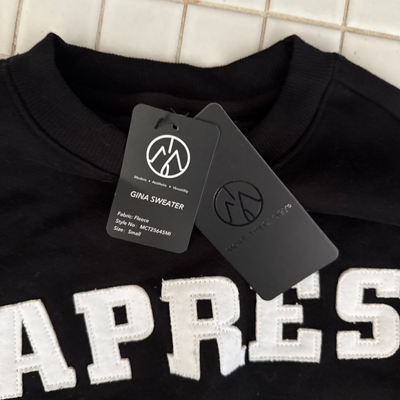 Move Theology Apres Sweatshirt. NWT . Retail 70 - Picture 3 of 5